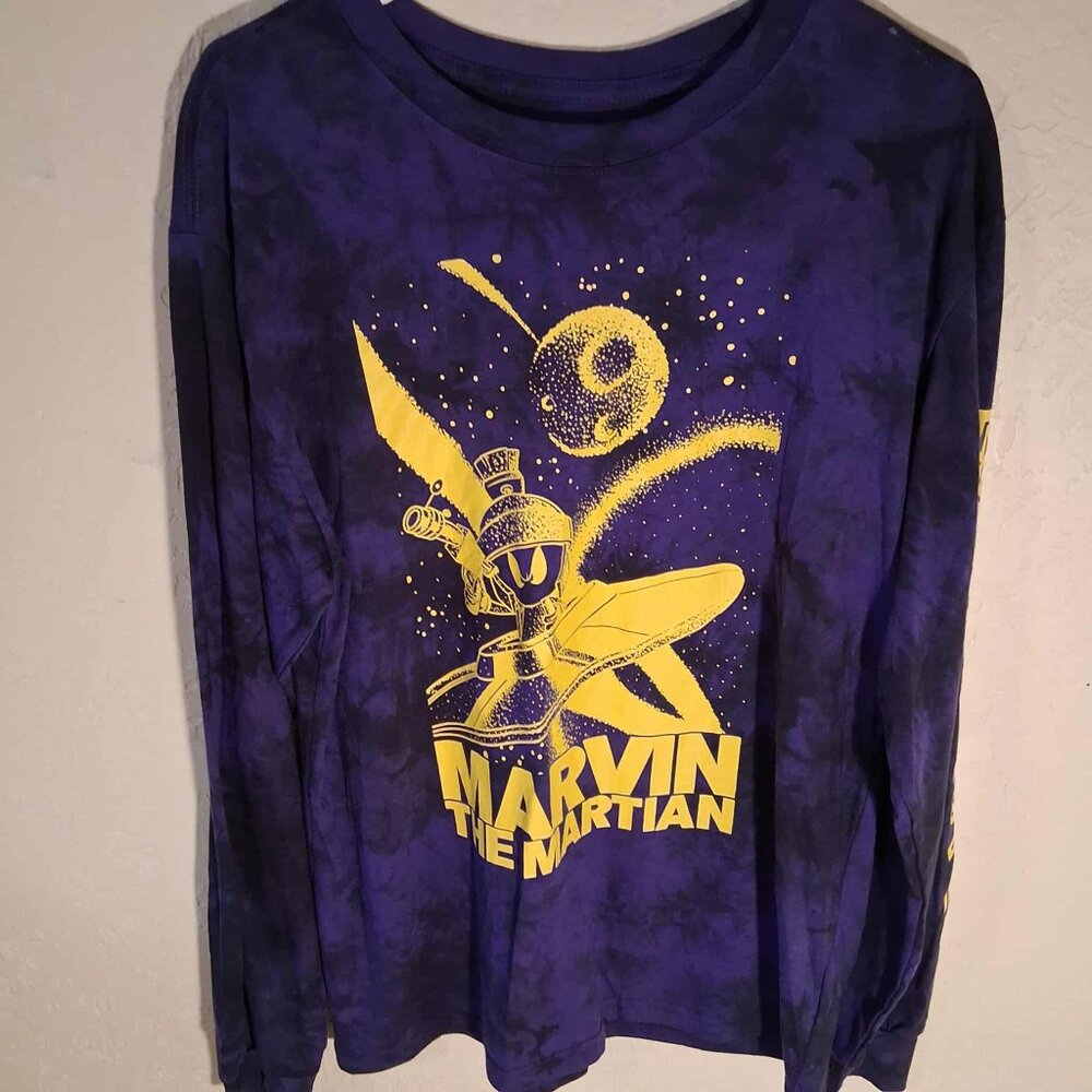 MARVIN the MARTIAN- LONG SLEEVE T-SHIRT SIZE: LARGE